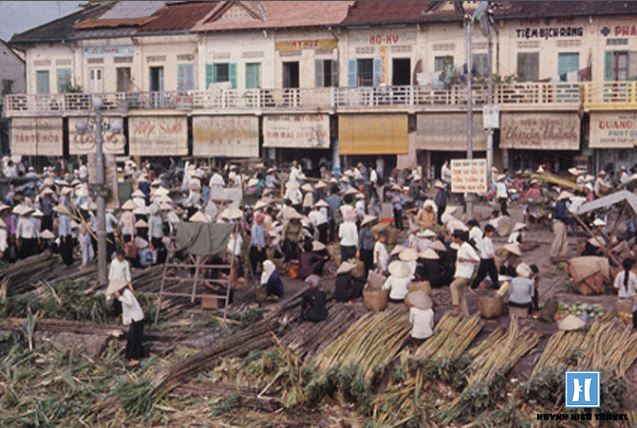Một góc phố ở bến Ninh Kiều xưa