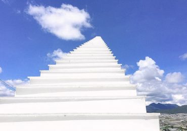 Cầu thang vô cực Stairway to heaven nấc thang lên thiên đường