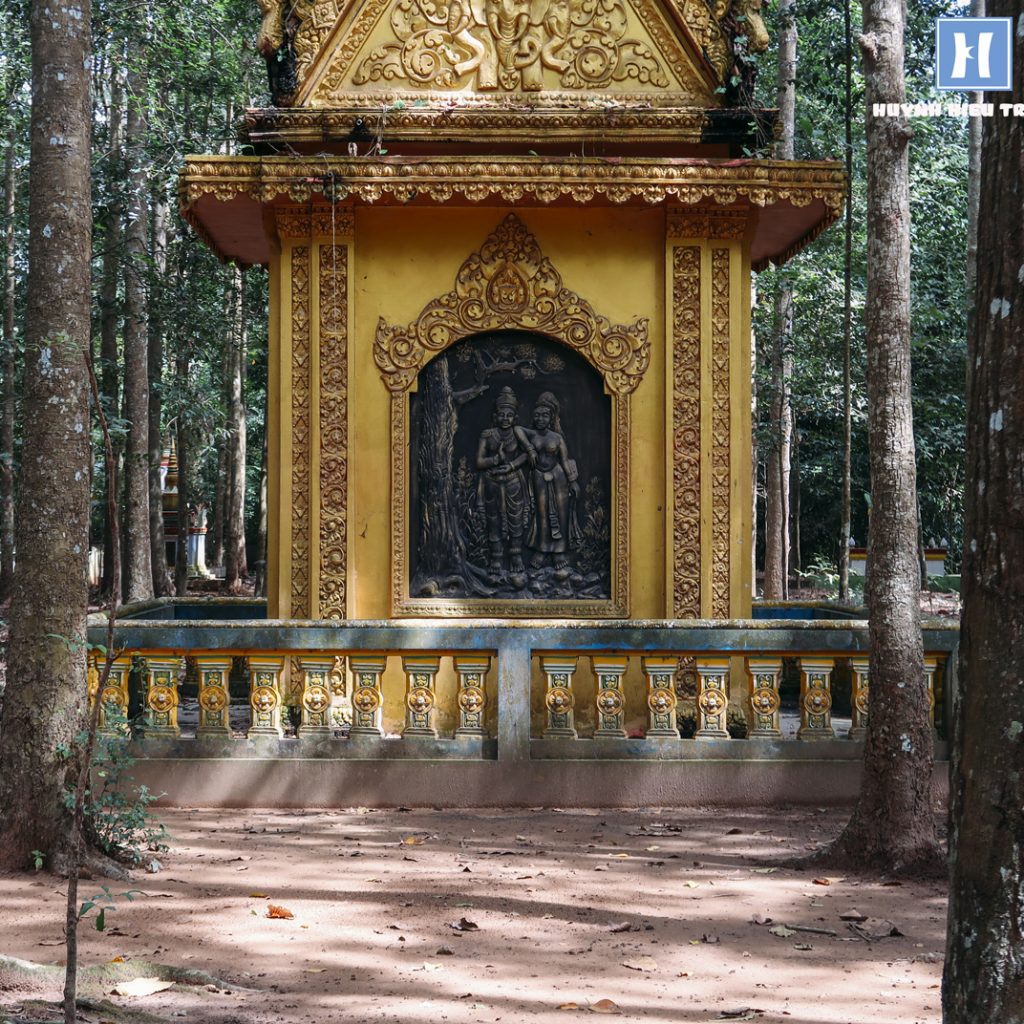 Chùa Dơi có nhiều tòa tháp đặc trưng chùa Khmer