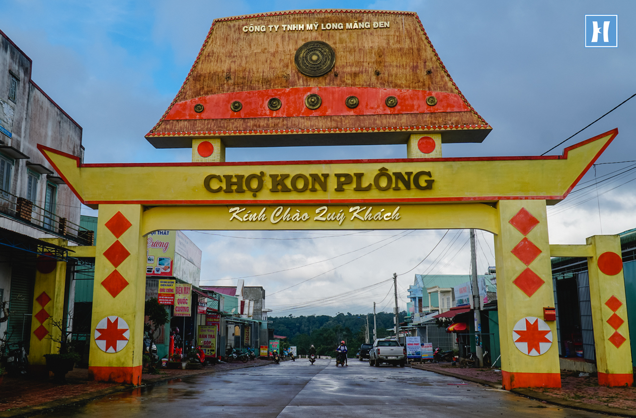 Chợ Kong Plông Măng Đen